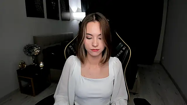 EllaCurtis: онлайн-секс-чат