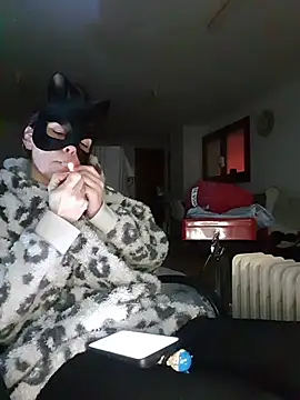 SweetSun69: διαδικτυακό σόου στην κάμερα