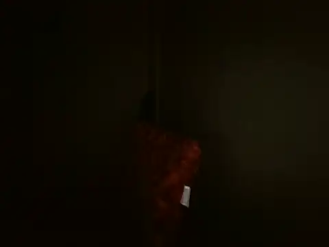 MakeMeCumAhh 即時 XXX 聊天