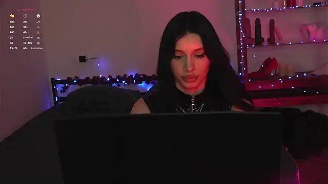 Chat +18 de Olivia_Faye ao vivo