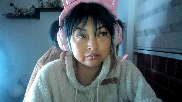 Shaddycute_のライブXXXチャット