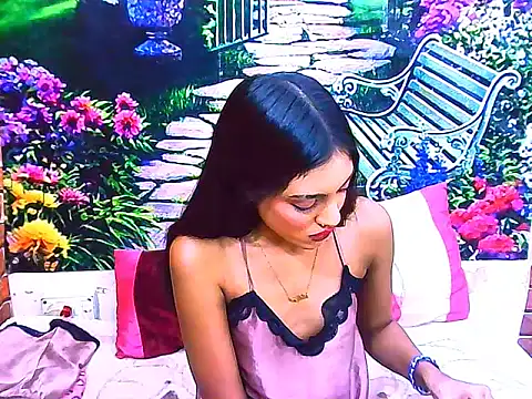 IndianPretty14u2Luv – Naživo XXX chat