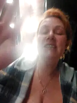 GingerFoxy – Naživo XXX chat