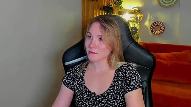 Онлайн чат XXX ElaraVoltage