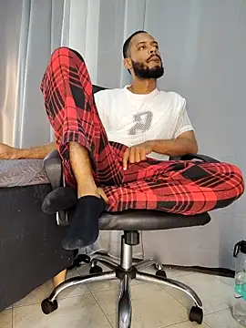 Oliver_bigblack_cock Show Webcam