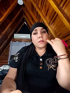 AmbarBurhan 现场XXX聊天