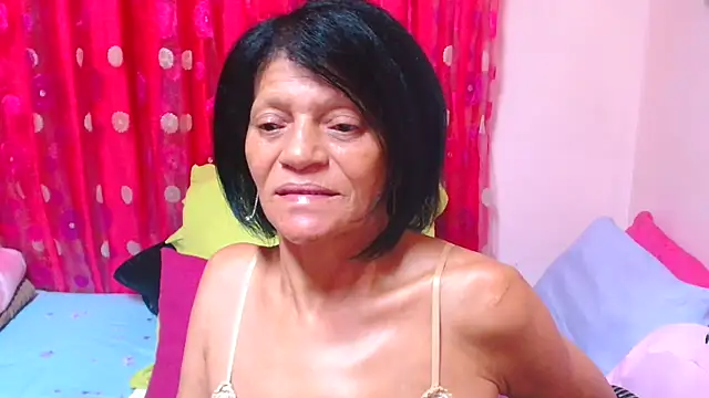 SLUTTYROXY: онлайн-секс-чат