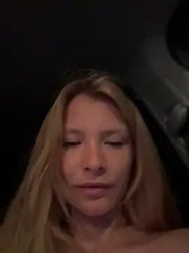 دردشة AnastasiaAniess الجنسية المباشرة