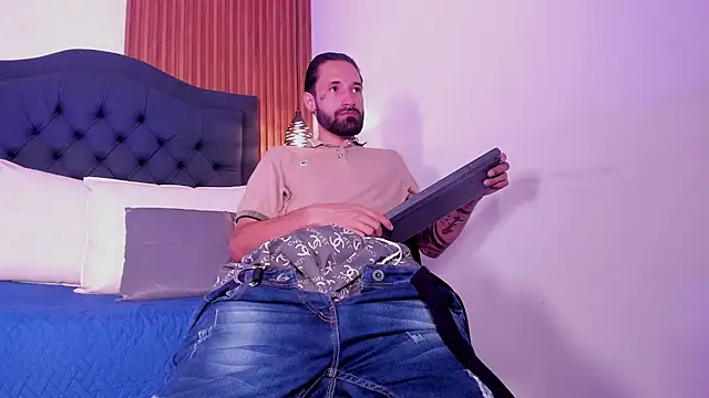 Hisoka_011 Adlı Modelin Web Kamerası Şovu