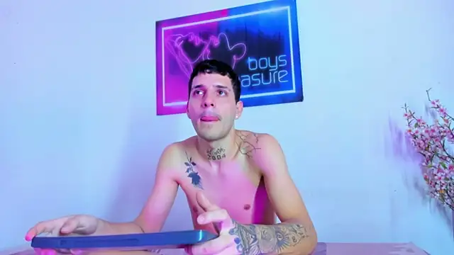 Pokazy przed kamerką – Pleasure_boys_hot