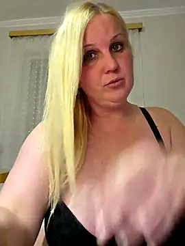 Mayci1984: онлайн-секс-чат