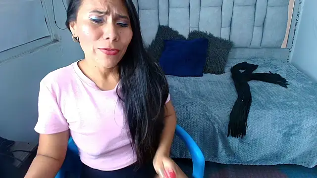 Keyla_Brunette_ Adlı Modelin Canlı XXX Sohbeti