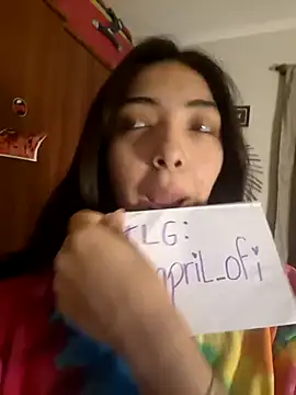 Chat +18 de missapril0101 ao vivo