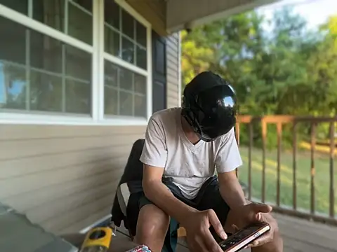 ThrowedWorldWideのライブXXXチャット