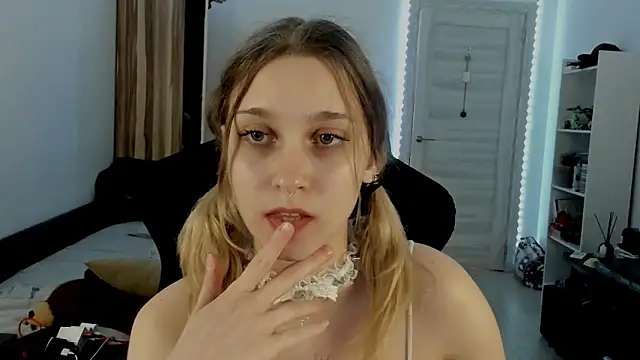 Cassi_Stonem's Live XXX Chat