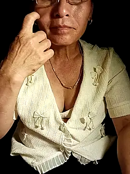 Chat +18 de Cucci07 ao vivo