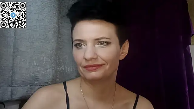 HotMamaQueen234's Live XXX Chat