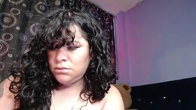 Chat +18 de ANGELIQUE_KLANE ao vivo