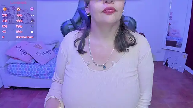 esmeralda_milf 라이브 XXX 채팅