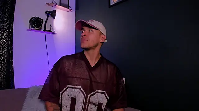 MarkSantozz's Live XXX Chat