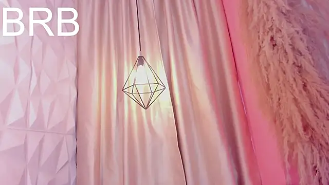 youn_rider: διαδικτυακό σόου στην κάμερα