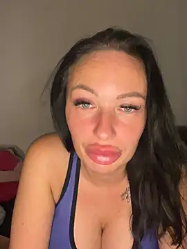 SaraHotDiamond_xoxo webkamerás műsora