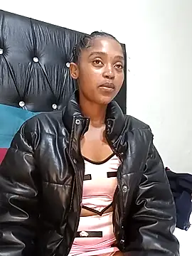 Chat +18 de GoodinbedAfrican4 ao vivo