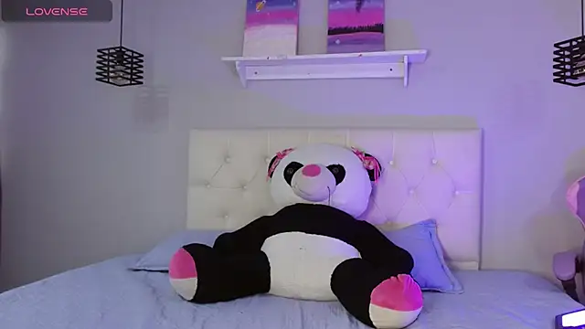 VelvetRosss' Live XXX Chat