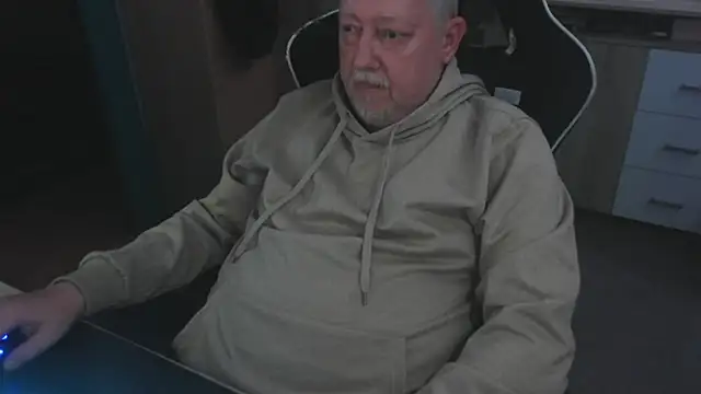 Teddybaer372 – Kamerová šou