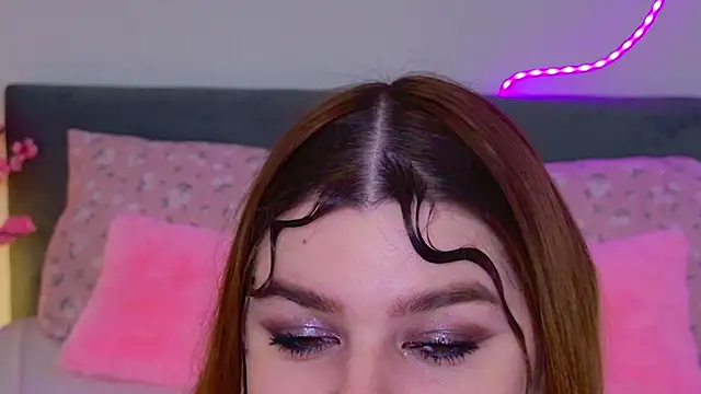 moneyforPeaches' Live XXX Chat