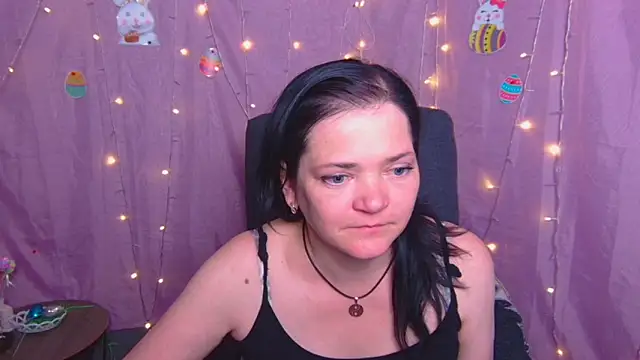 LauraFinn Chat XXX live