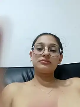 Ary-18's Live XXX Chat