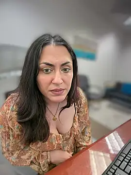 YourQueen18 webkamerás műsora