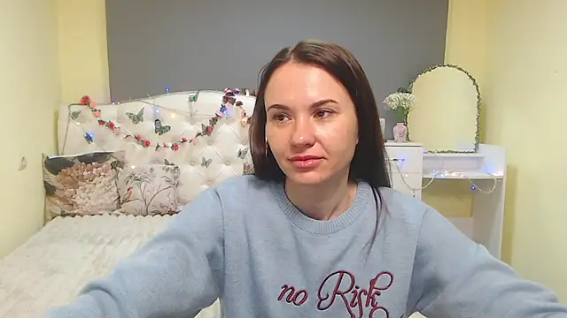 KaraCriegsのライブXXXチャット