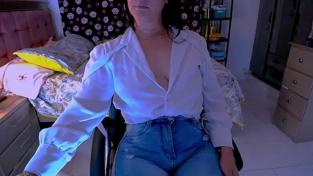 BitterMomXxx Live XXX-Chat