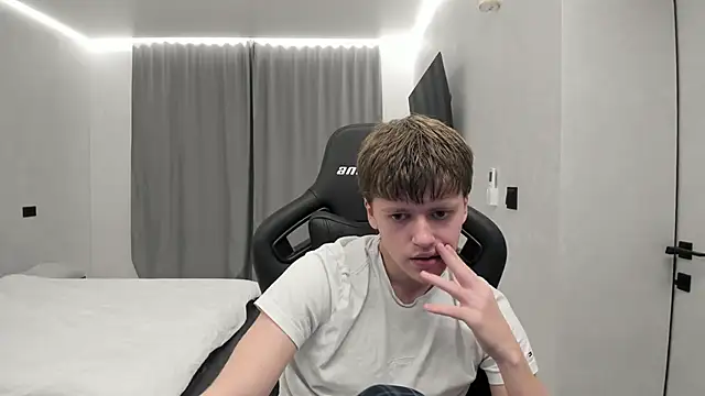 Онлайн чат XXX bonekoambalabu