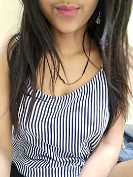 Teri_lella Show in webcam