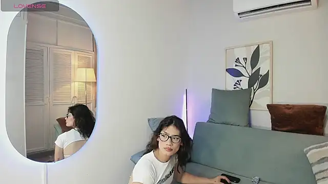 Pokazy przed kamerką – KassMonroe