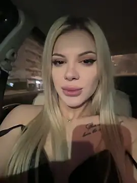 AlyssaFoxx_: διαδικτυακό σόου στην κάμερα