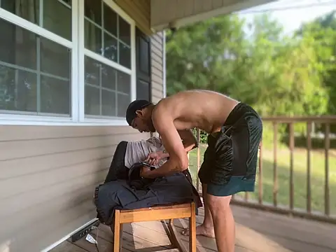 ThrowedWorldWide 现场XXX聊天