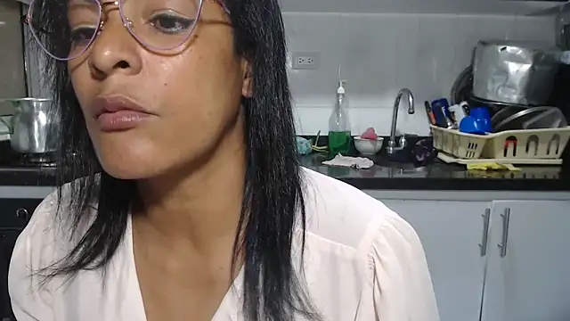 دردشة kateleyagrey الجنسية المباشرة