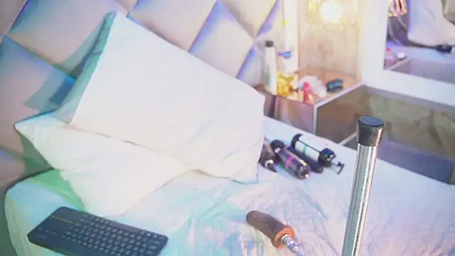 crystal_gilton Adlı Modelin Canlı XXX Sohbeti