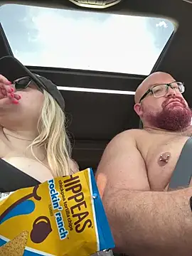 PiggyRose webcam show