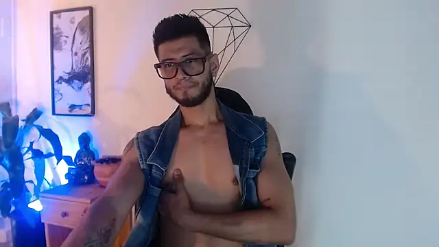 Colby_brown03 Show in webcam