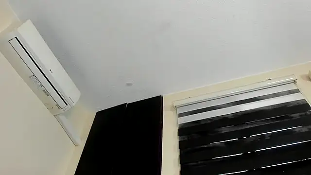 vanesadimaria Show Webcam