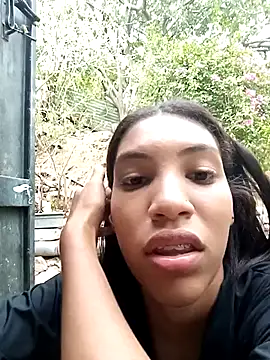 ginevere_20 Show in webcam