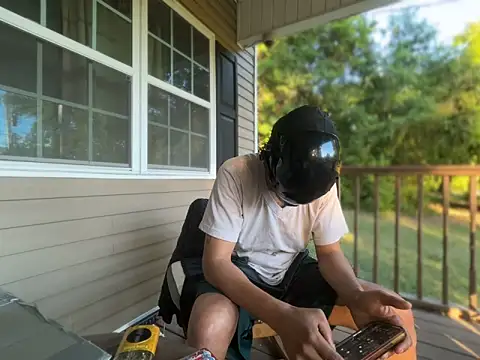 ThrowedWorldWide Show Webcam