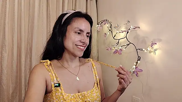 แชท XXX สดของ Bella_Exhibition