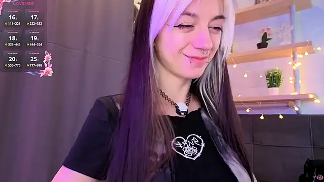 Онлайн чат XXX TristaRoht