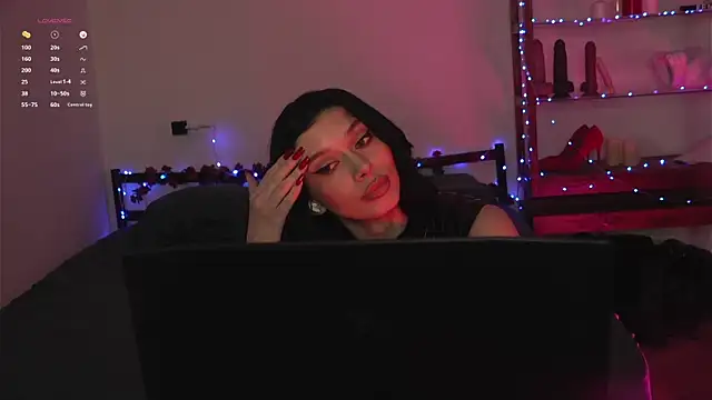 Chat +18 de Olivia_Faye ao vivo